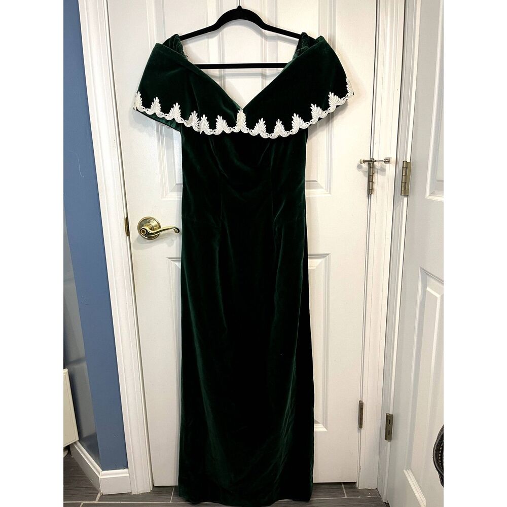 Vintage 1980s House of Bianci Green Velvet Off Shoulder A-Line Dress Size 12